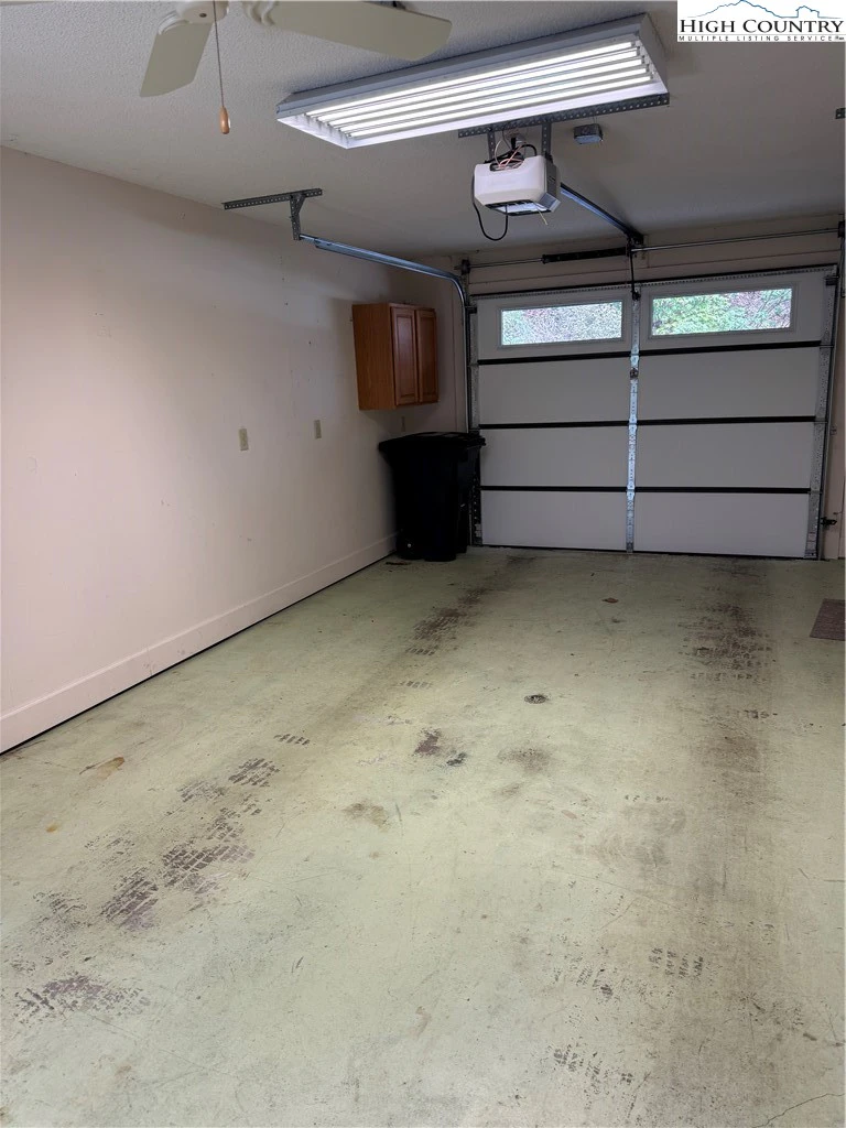Image number 4 for the current listing