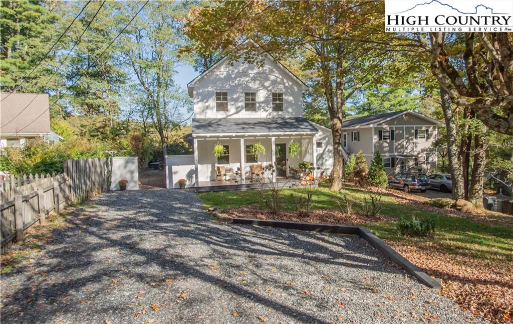 Image number 3 for the current listing