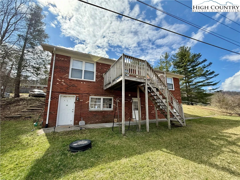 Image number 17 for the current listing