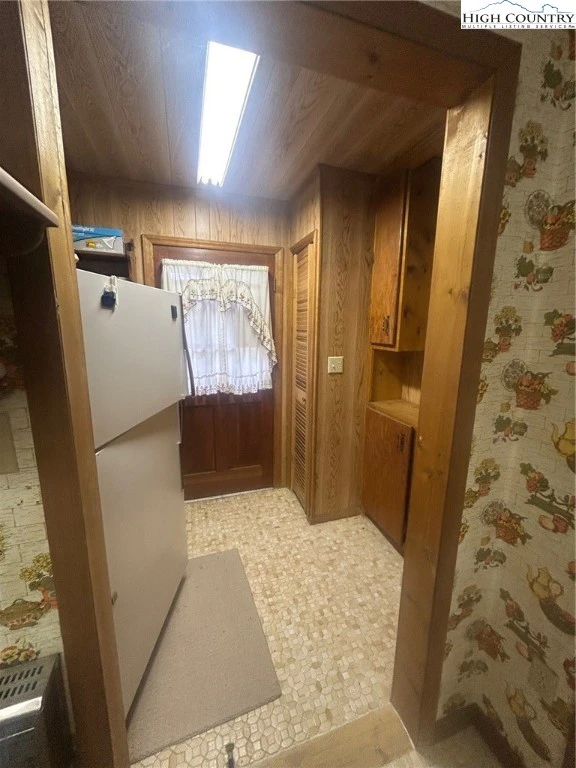 Image number 10 for the current listing