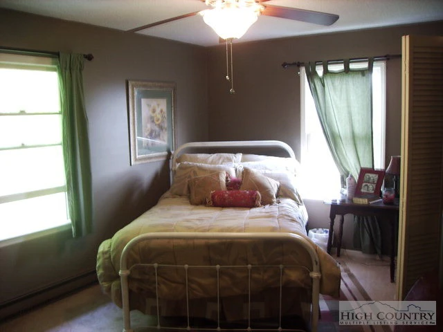 Image number 12 for the current listing