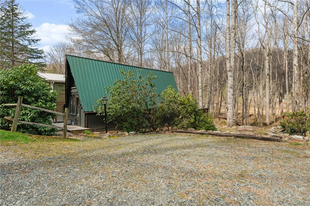 Image number 3 for the current listing