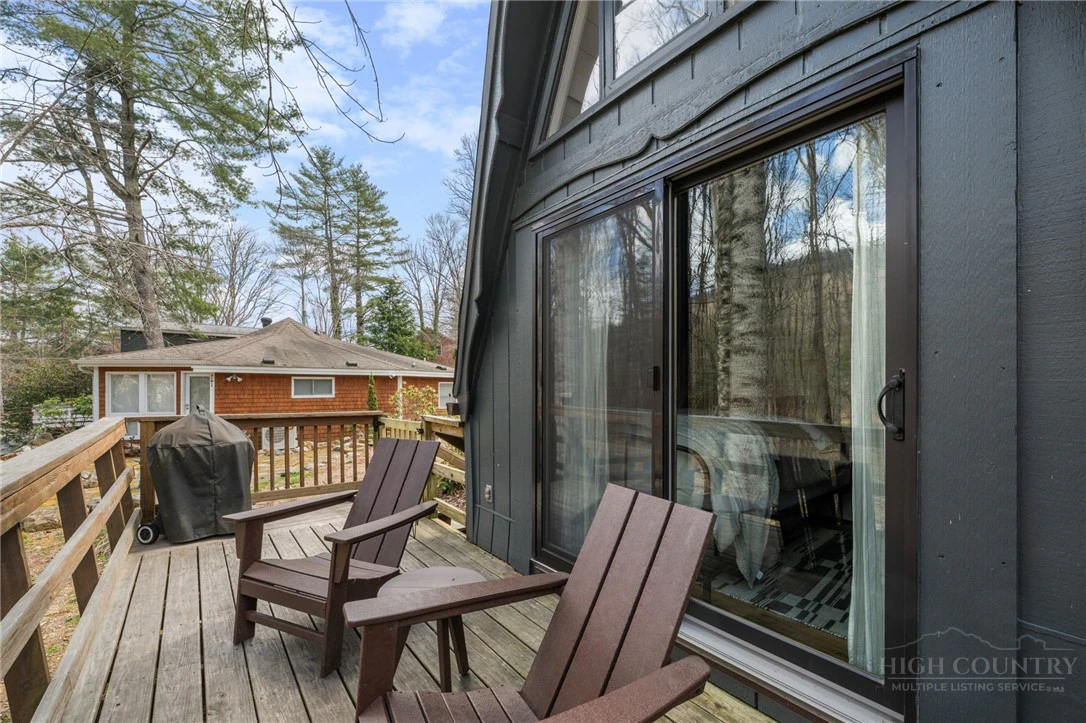 Image number 5 for the current listing