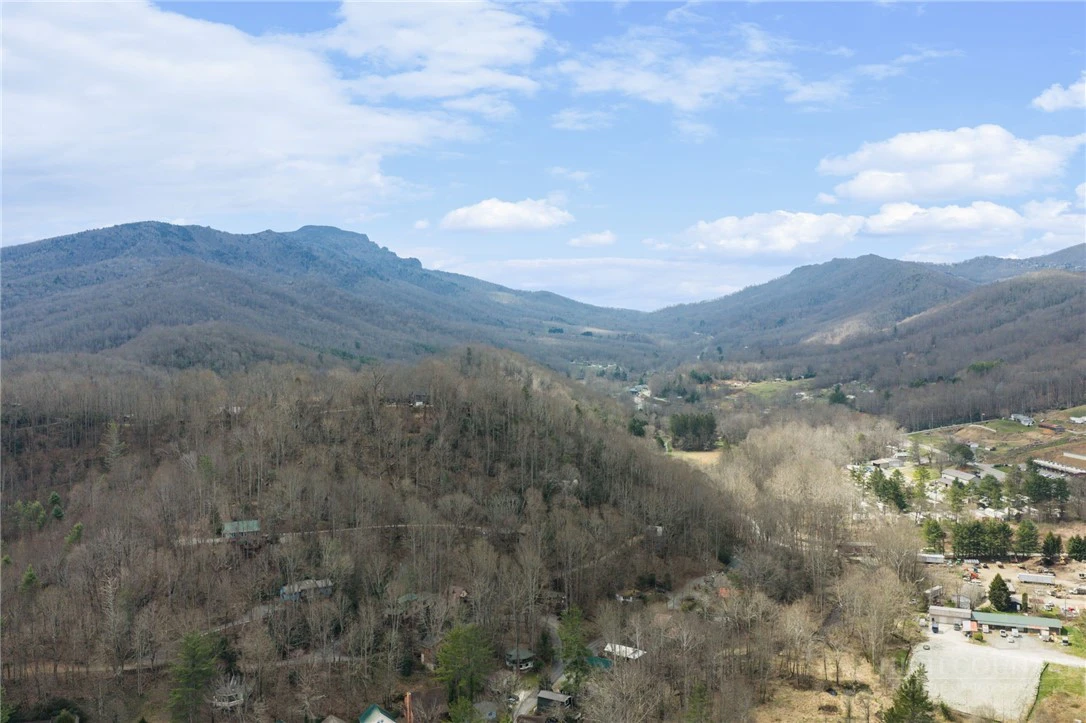 Image number 17 for the current listing