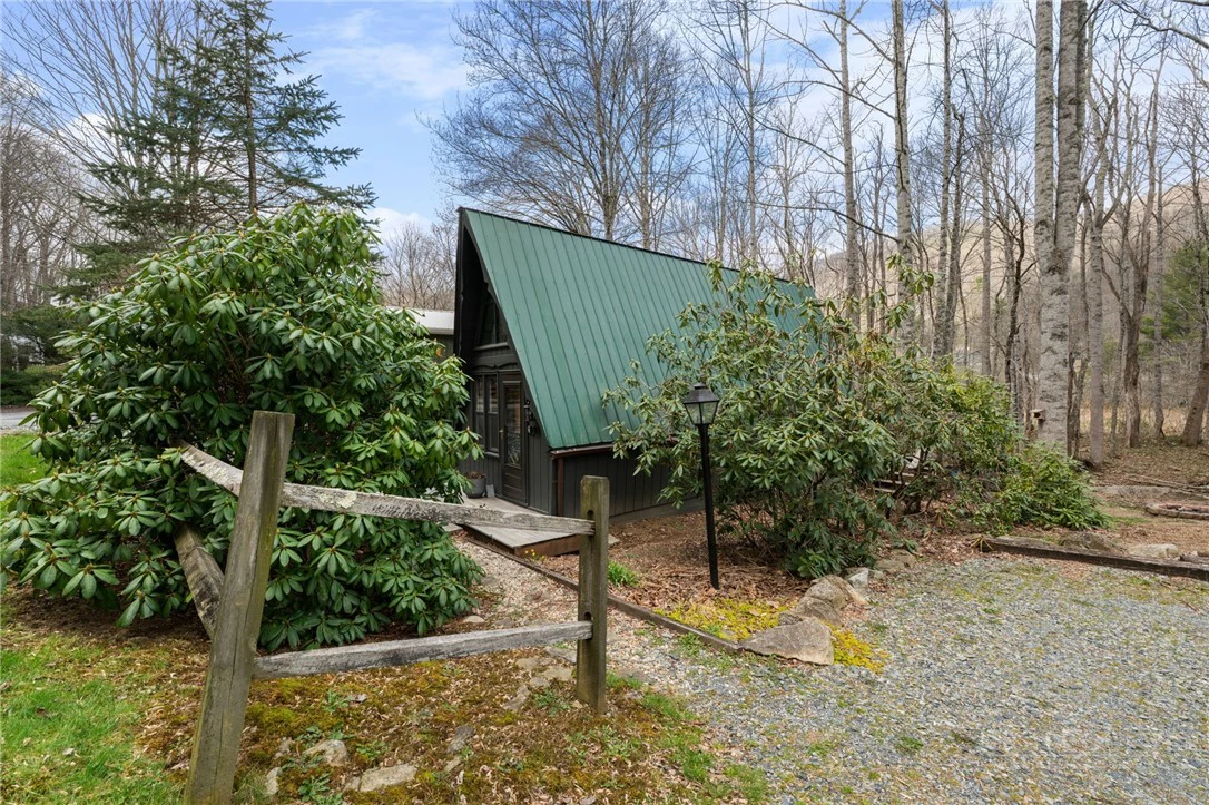 Image number 2 for the current listing