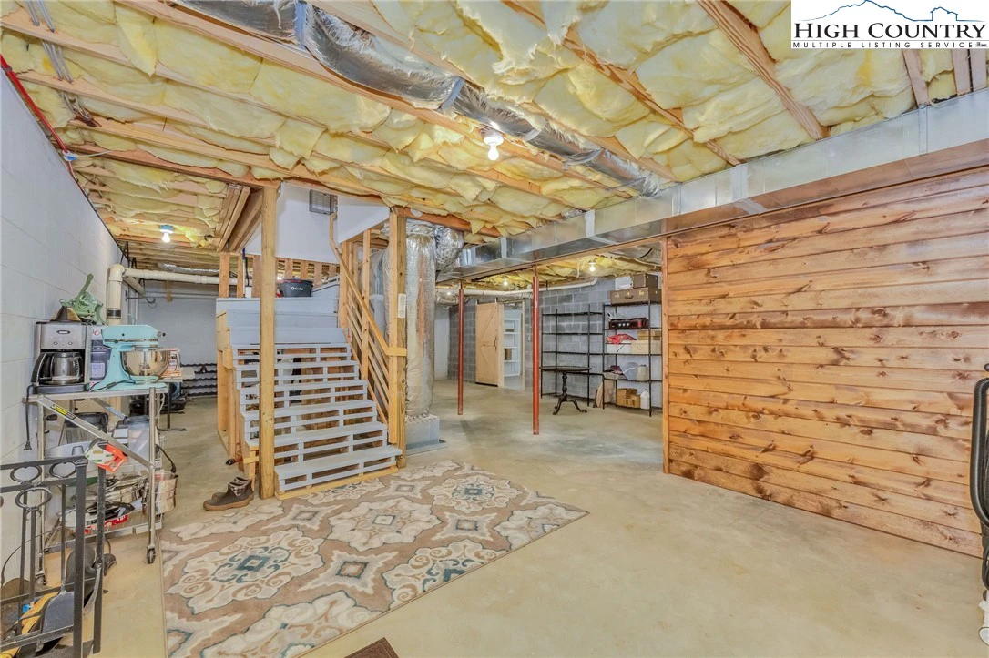 Image number 18 for the current listing