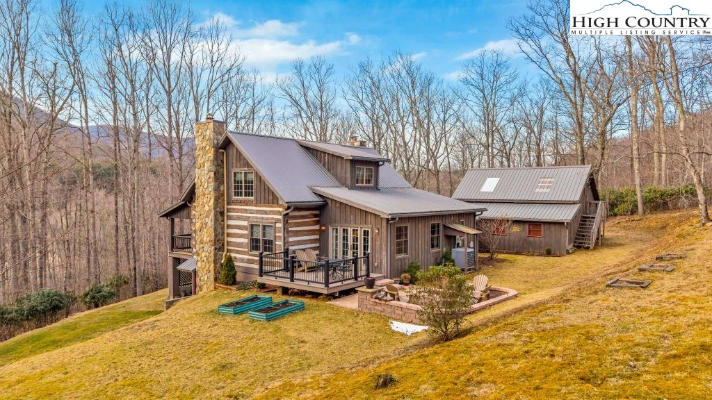 Image number 1 for the current listing
