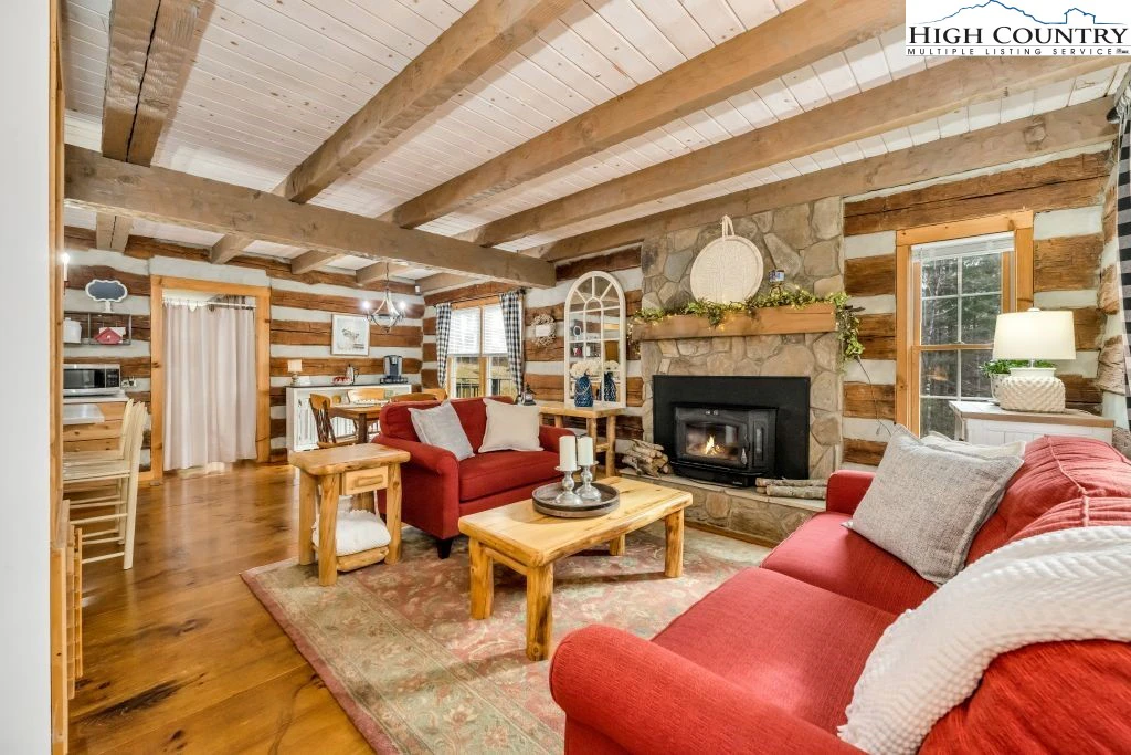 Image number 4 for the current listing
