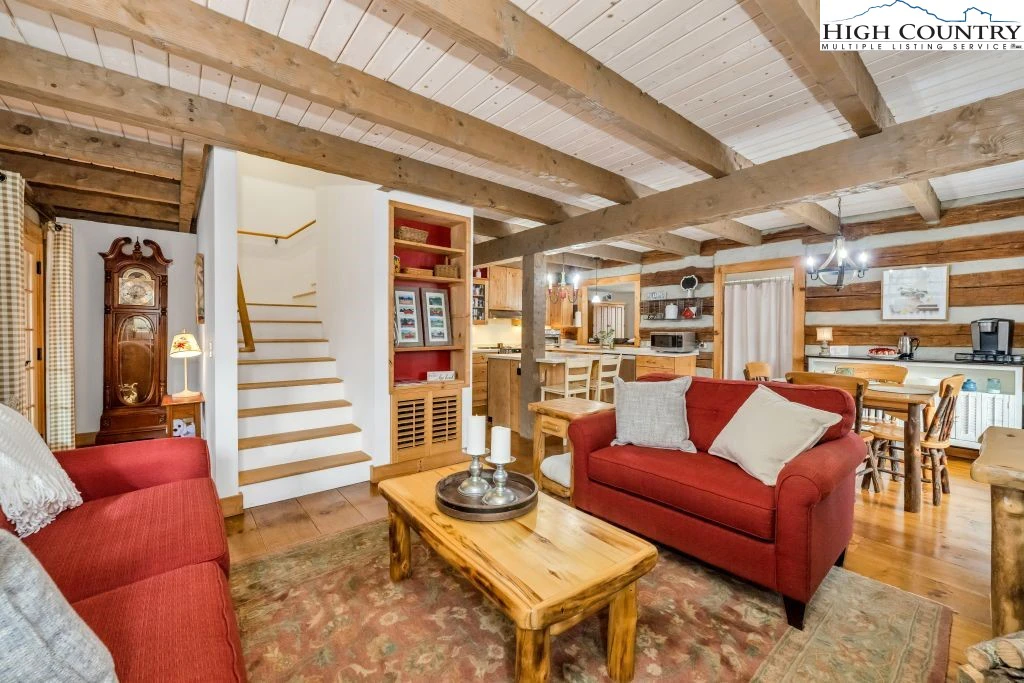 Image number 5 for the current listing
