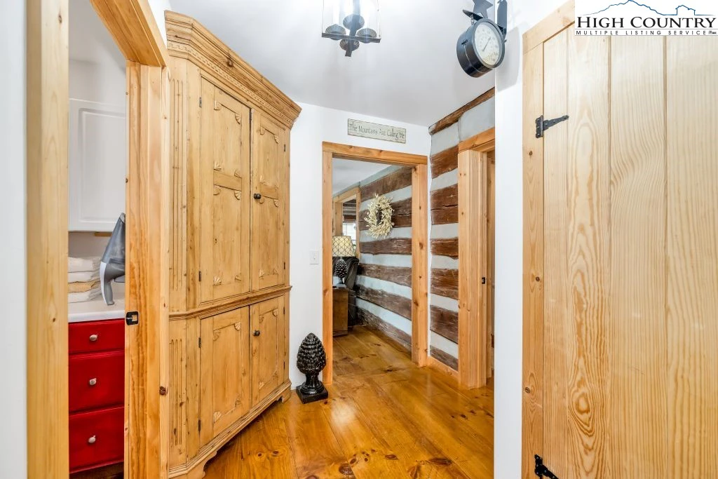 Image number 12 for the current listing