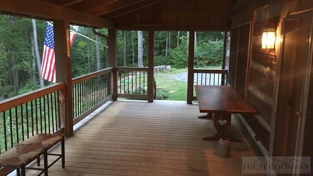 Image number 13 for the current listing