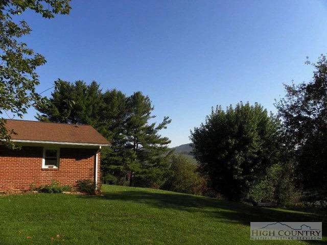 Image number 16 for the current listing