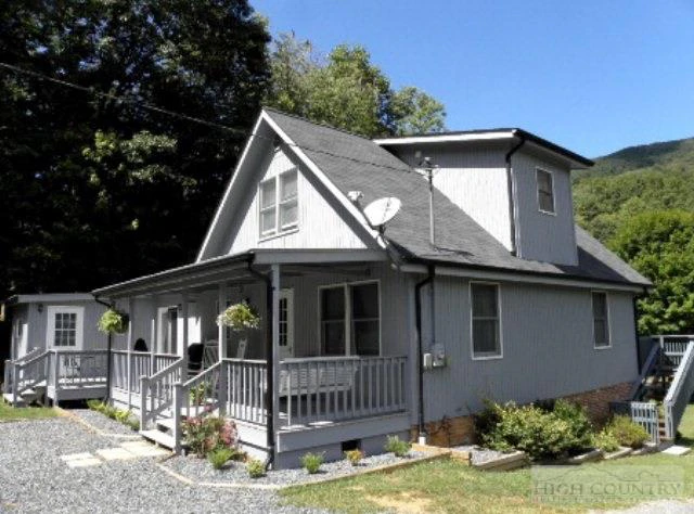 Image number 2 for the current listing