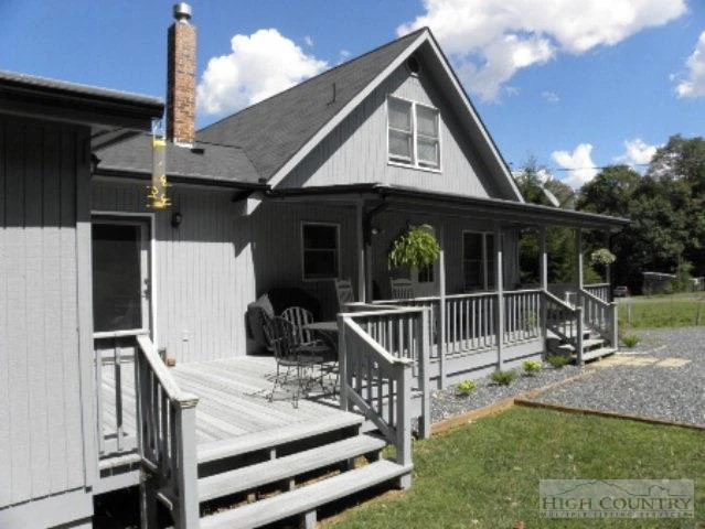 Image number 9 for the current listing