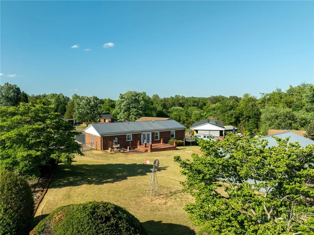 Image number 10 for the current listing