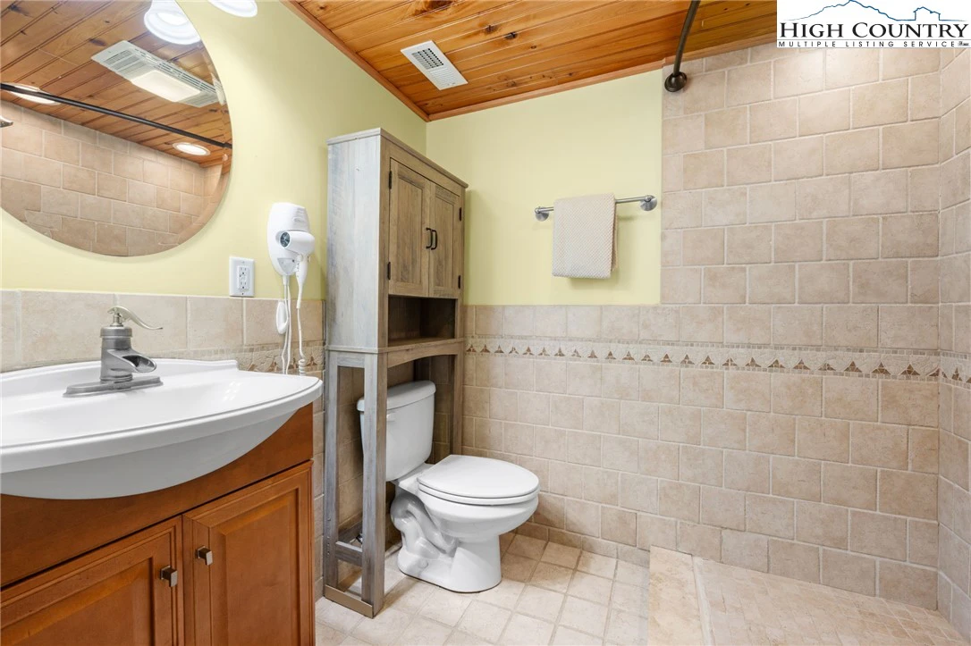 Image number 7 for the current listing