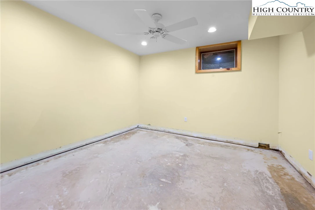 Image number 10 for the current listing