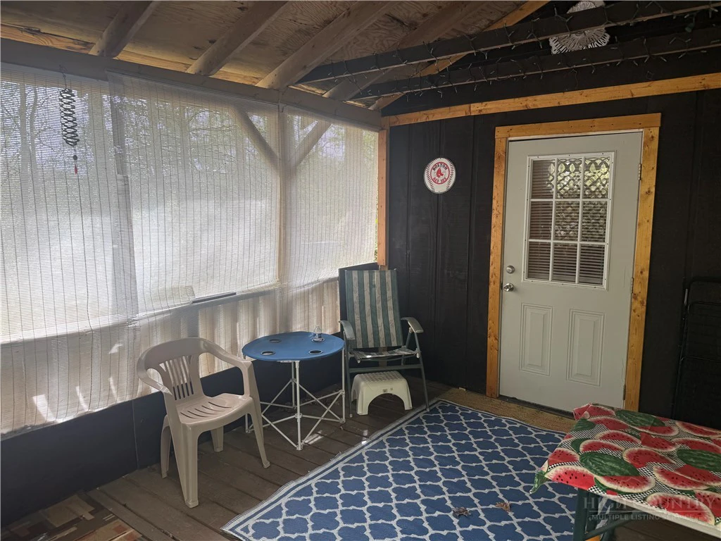 Image number 4 for the current listing