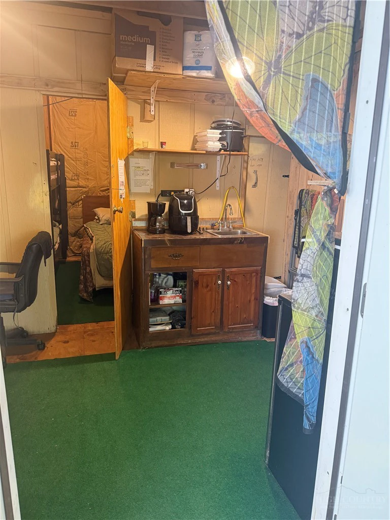 Image number 8 for the current listing