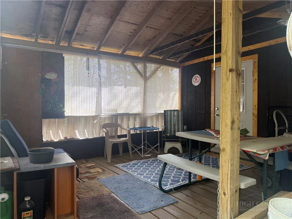 Image number 5 for the current listing