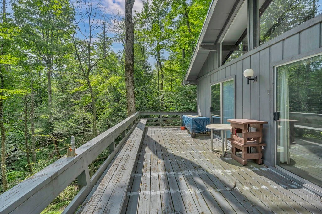 Image number 3 for the current listing