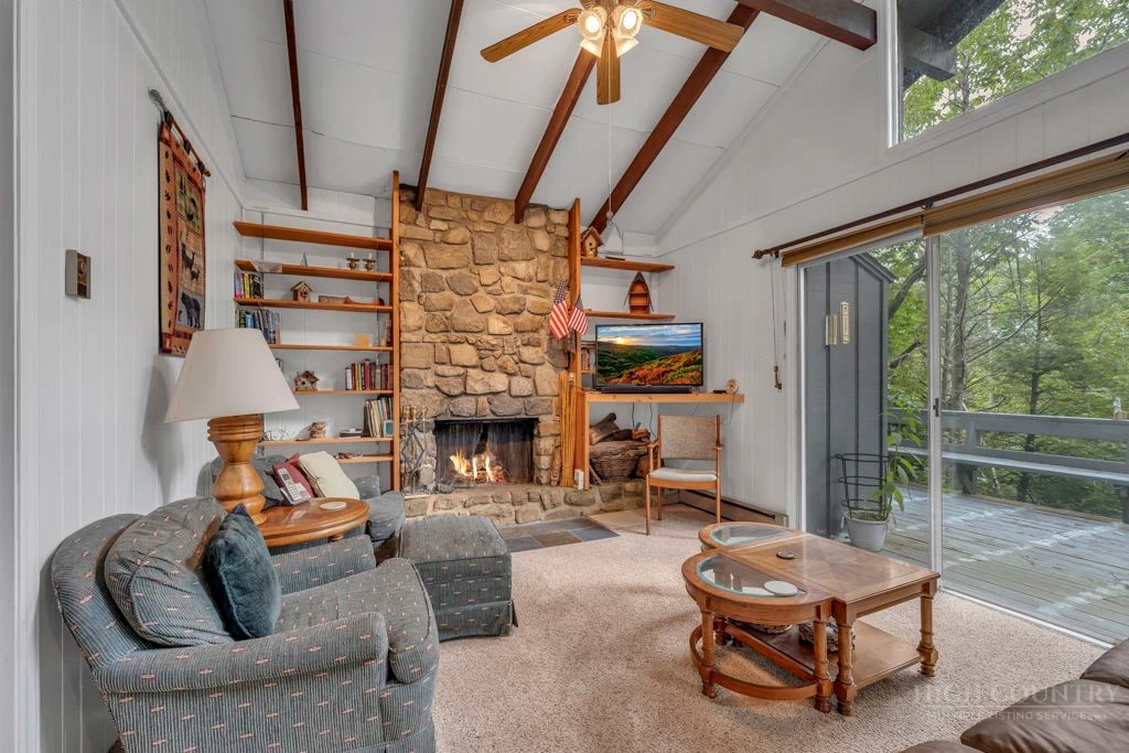 Image number 5 for the current listing