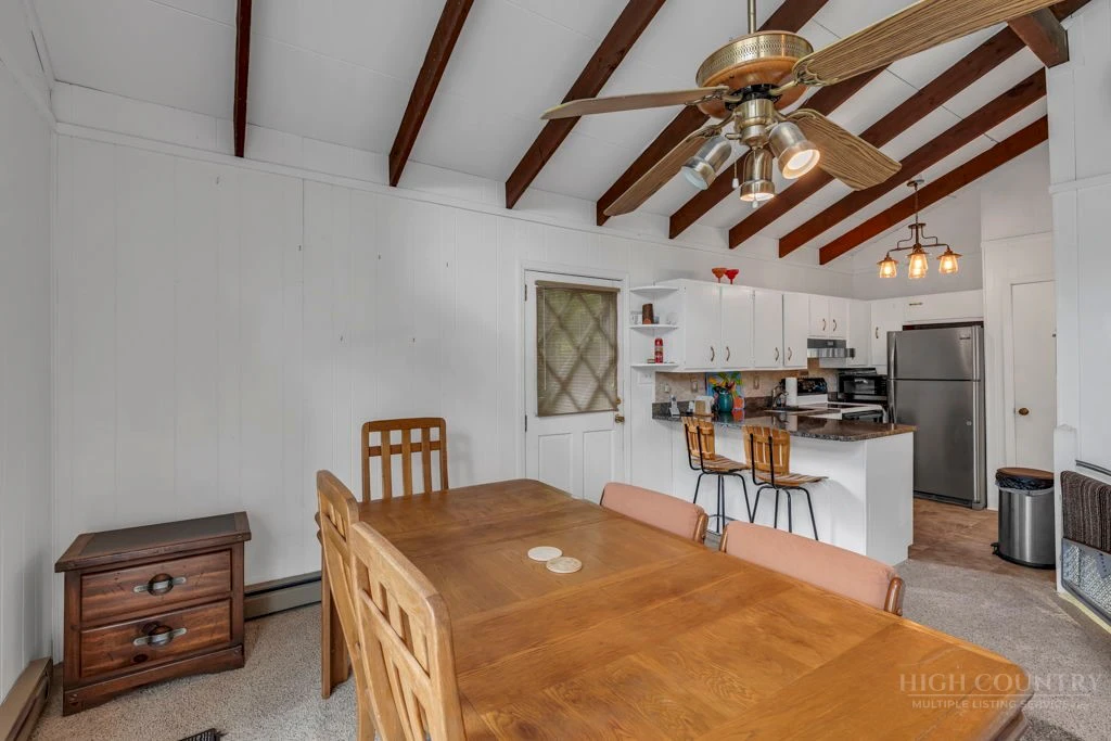 Image number 8 for the current listing