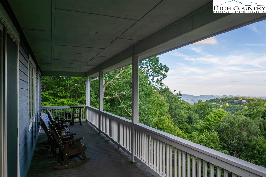 Image number 9 for the current listing