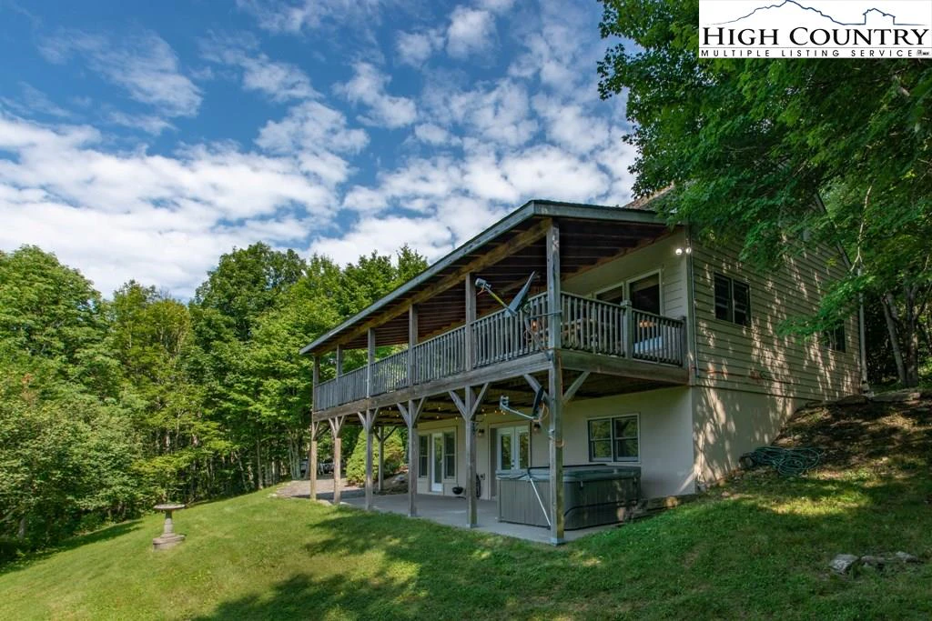 Image number 15 for the current listing