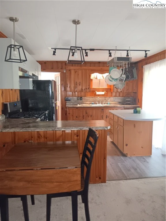 Image number 14 for the current listing
