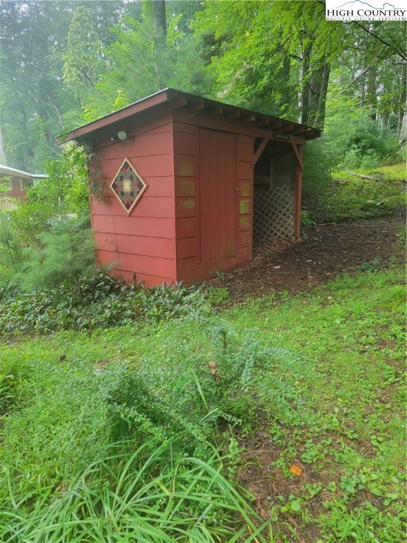 Image number 5 for the current listing