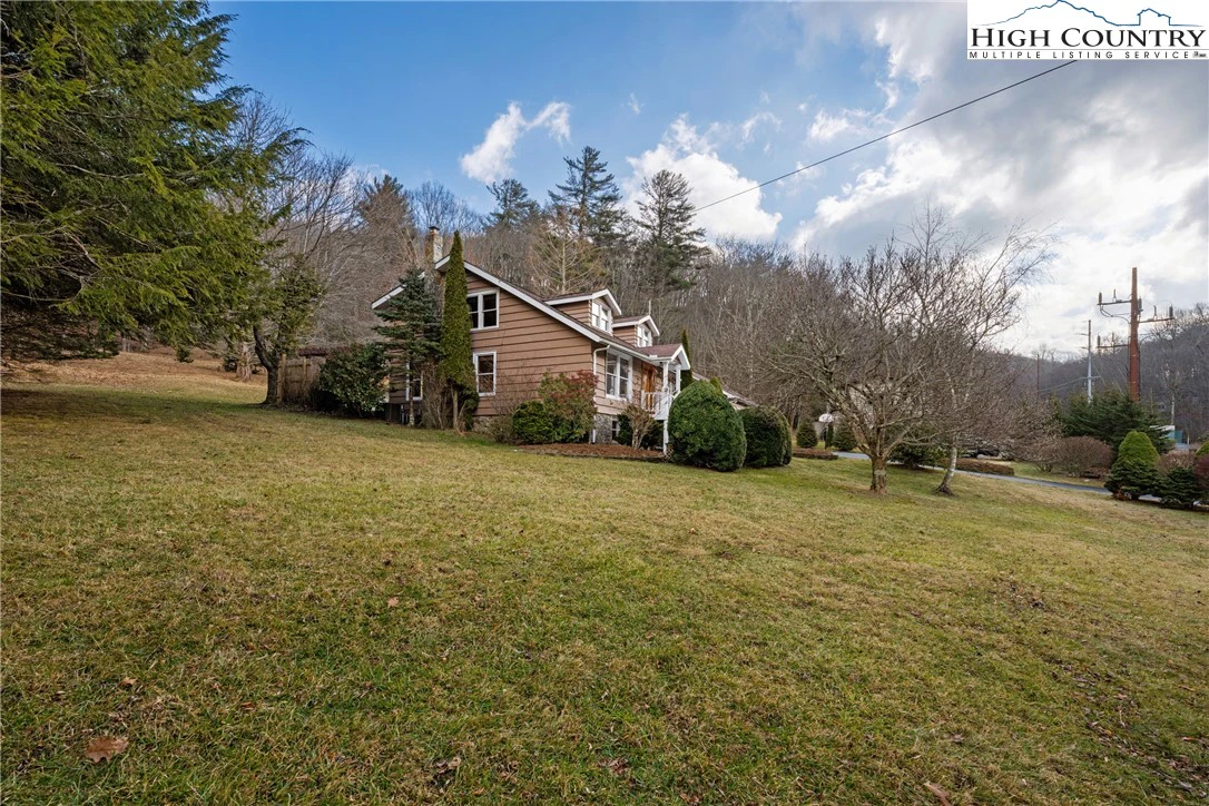 Image number 17 for the current listing
