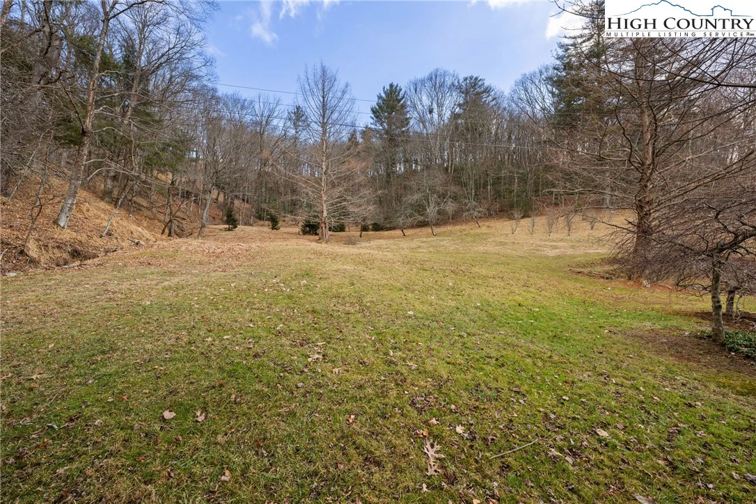 Image number 16 for the current listing