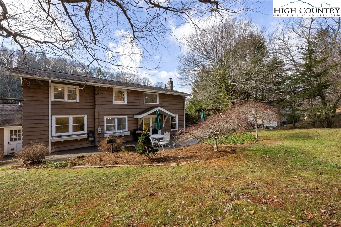 Image number 19 for the current listing