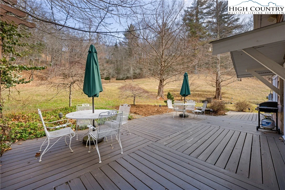 Image number 15 for the current listing
