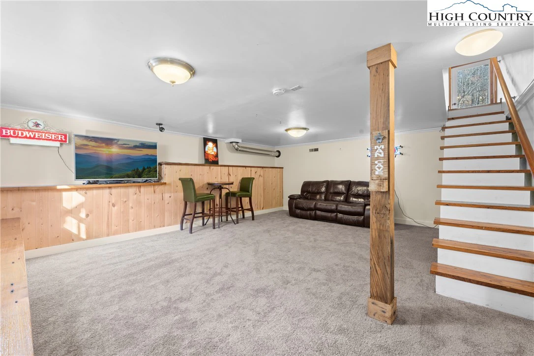 Image number 10 for the current listing