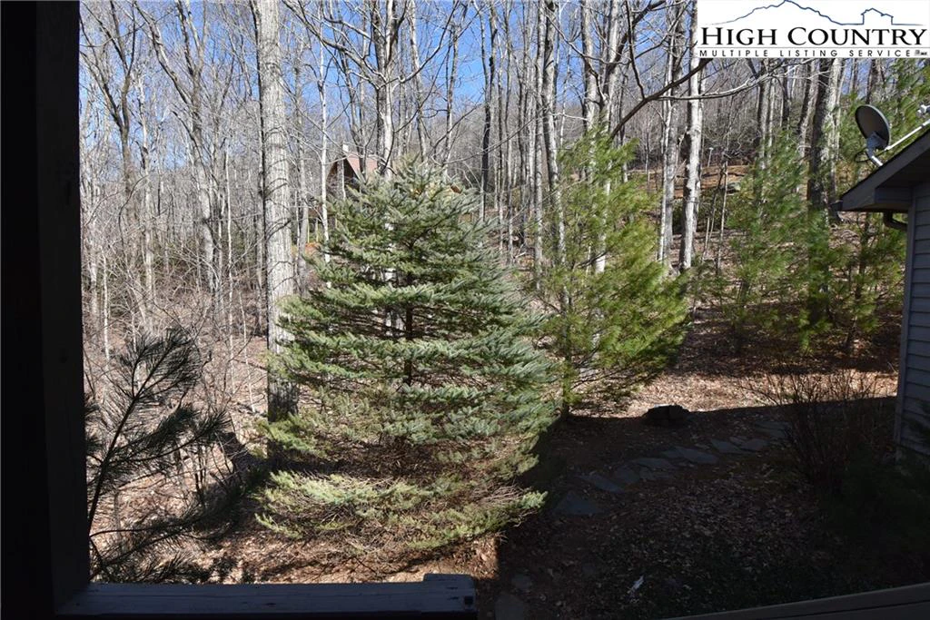 Image number 11 for the current listing