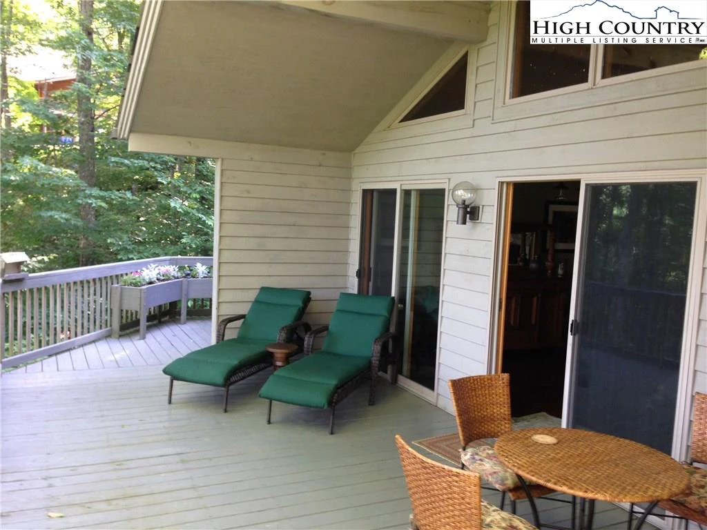 Image number 10 for the current listing