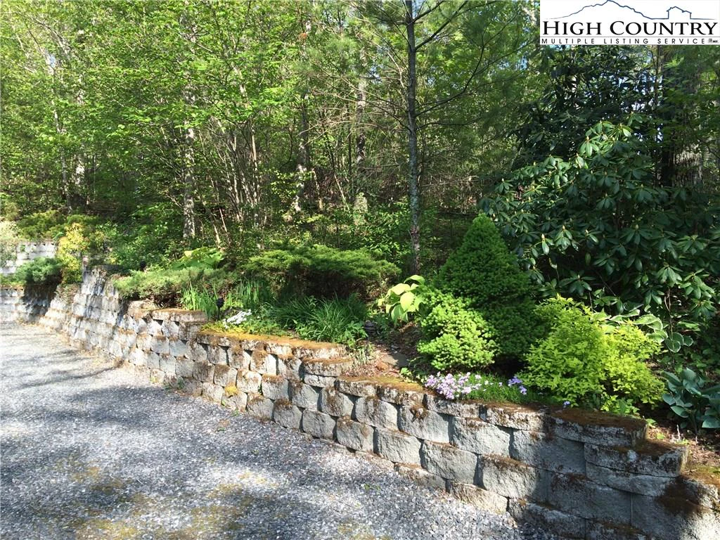 Image number 6 for the current listing