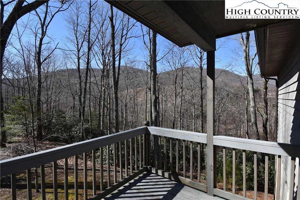 Image number 3 for the current listing