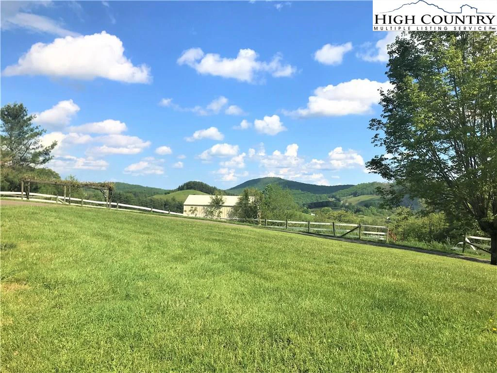 Image number 22 for the current listing