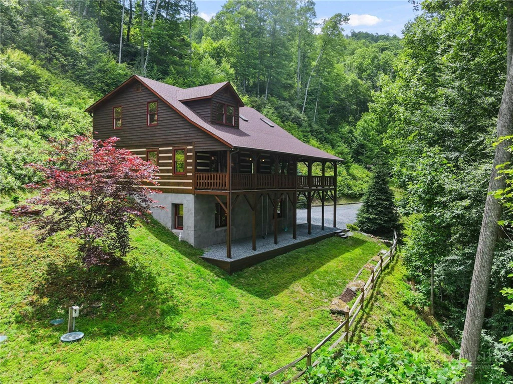 Image number 1 for the current listing