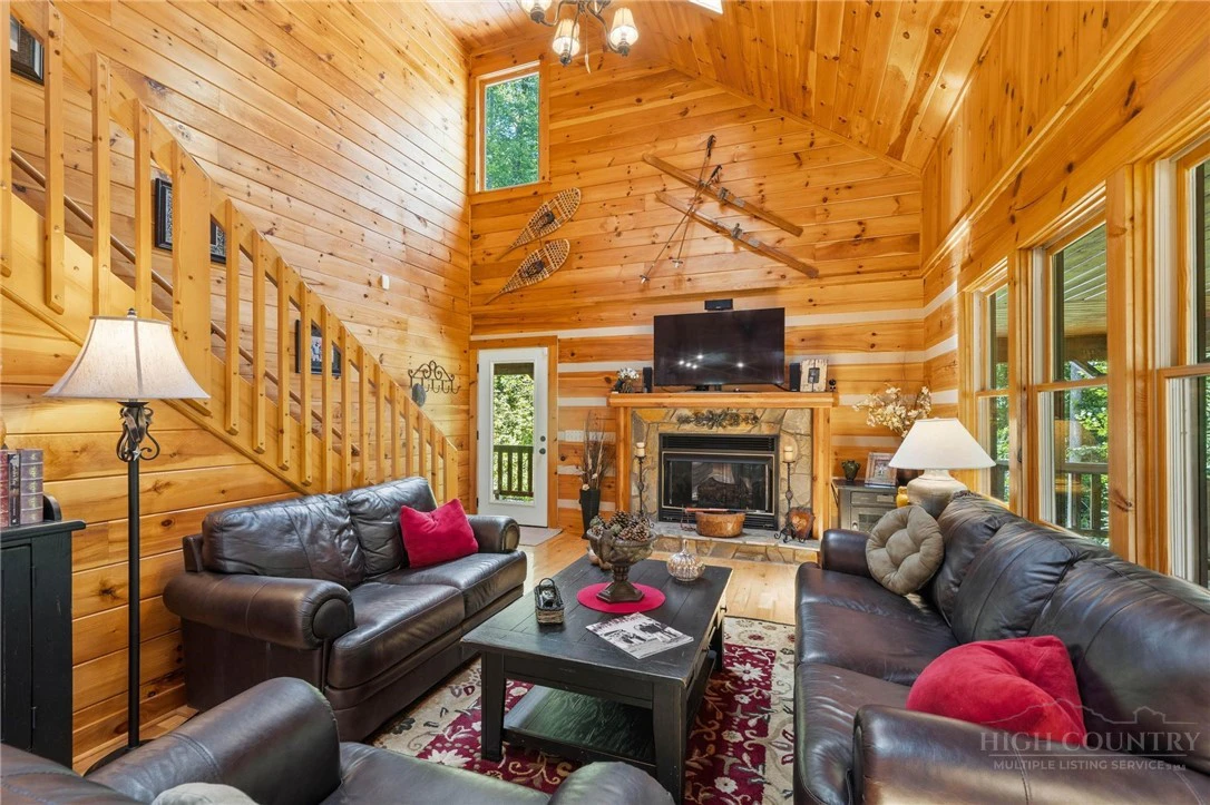 Image number 7 for the current listing