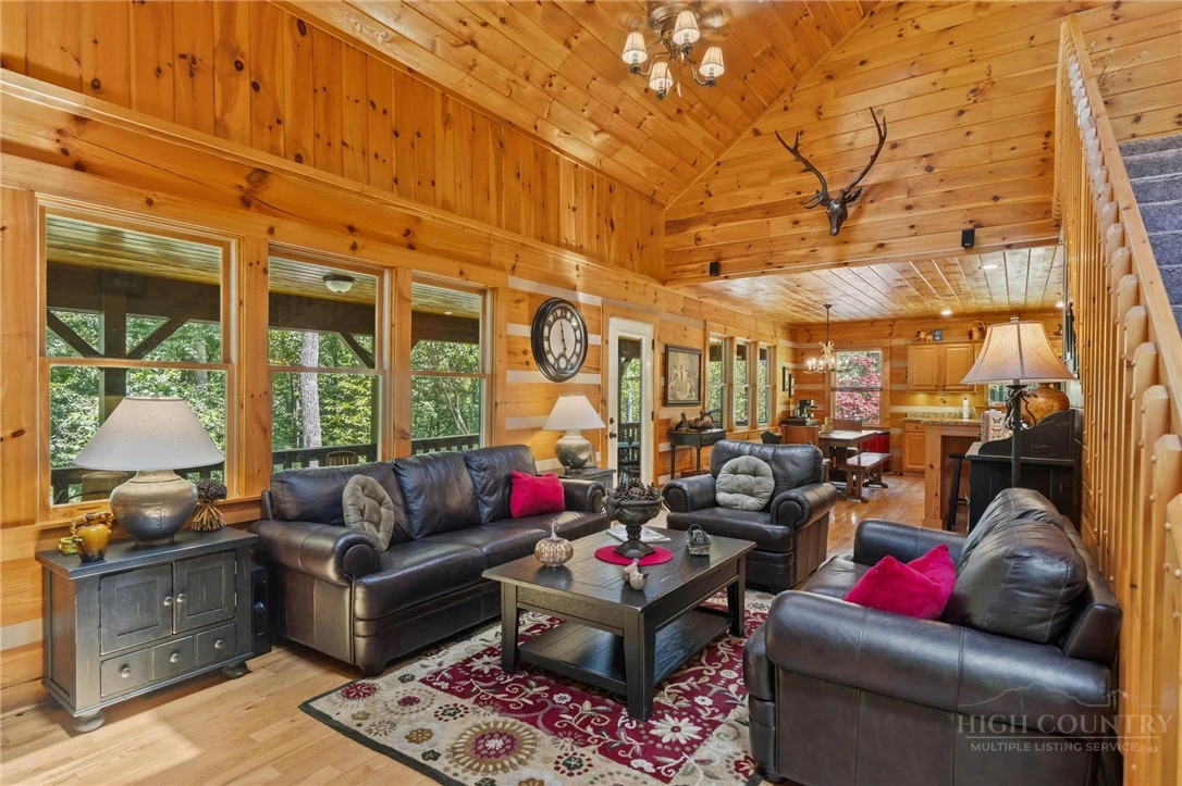Image number 9 for the current listing