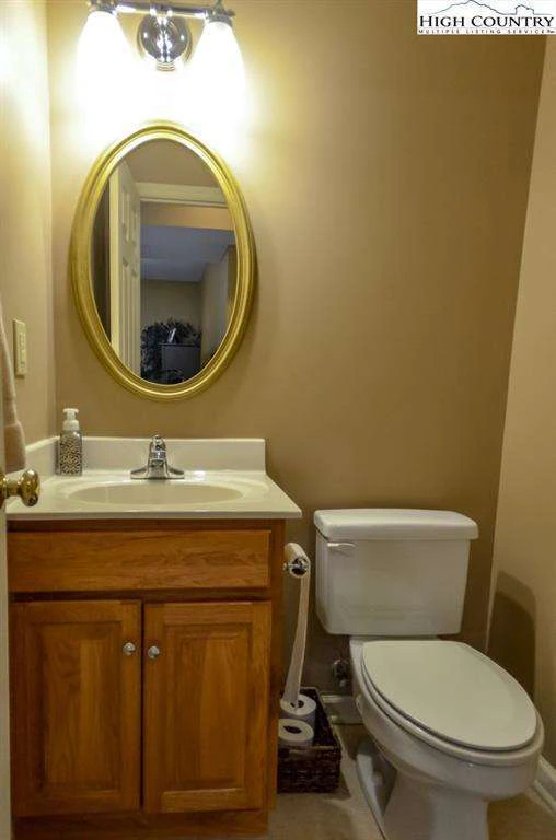 Image number 11 for the current listing