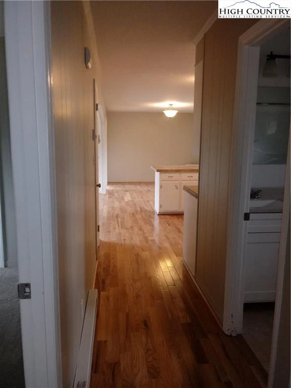 Image number 14 for the current listing