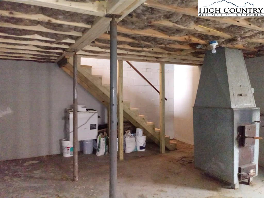 Image number 2 for the current listing