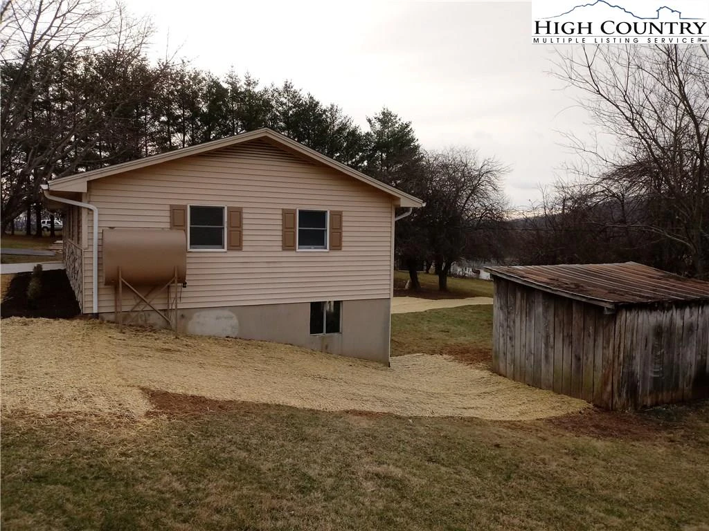 Image number 10 for the current listing