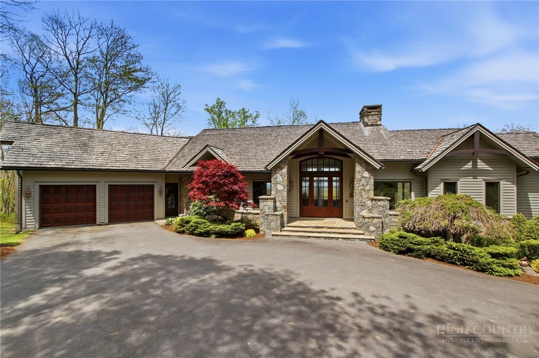 Image number 18 for the current listing