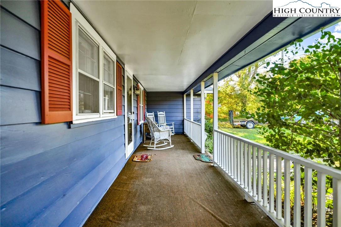 Image number 8 for the current listing